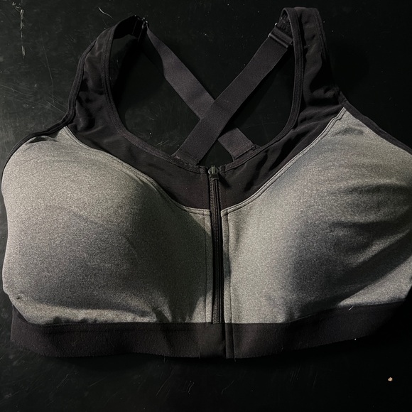 Avia Women's Black and Gray Zip-Front Sports Bra XXL (D-DD) - Picture 6 of 7